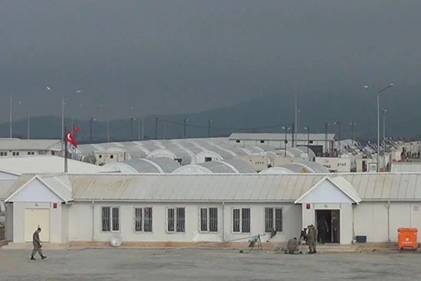 Kampa giriş çıkışlar yasaklandı