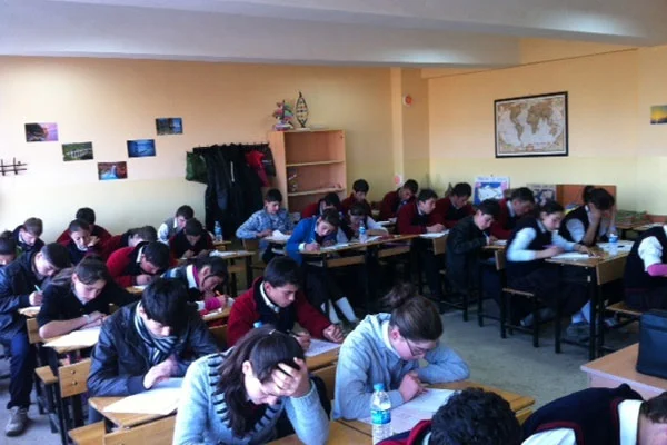 Kayıtta 18 yaş şartı kalktı