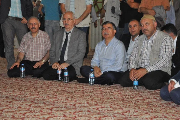 Meclis Başkanı Sakal-ı Şerif'i ziyaret etti