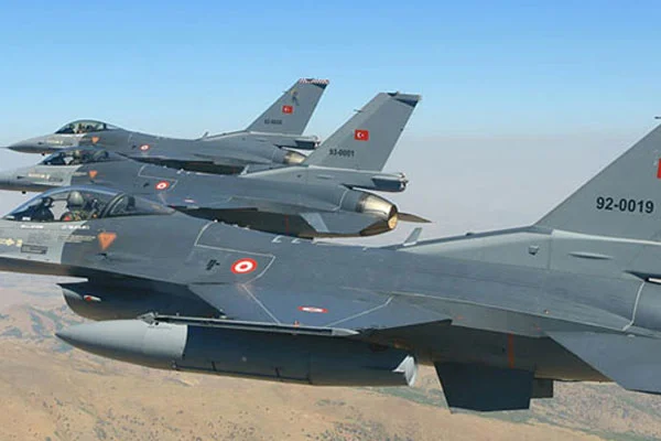 PKK'nın gizli silah deposu vuruldu