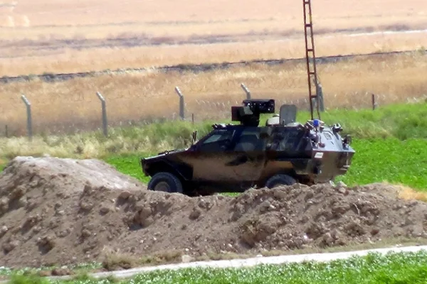 Sınırda sessiz bekleyiş