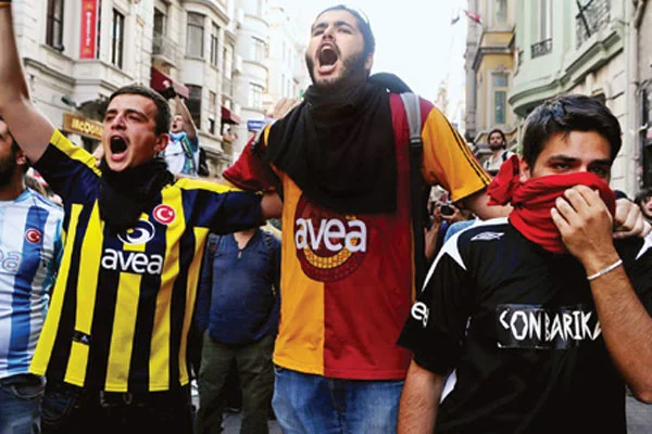 Taraftar gruplarından "barış" çağrısı