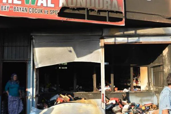 Tarsus'ta bir işyeri kundaklandı