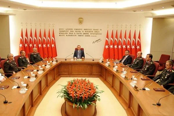TSK'da komuta kademesi değişiyor