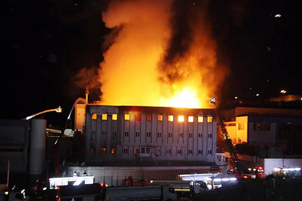 Yağ fabrikasında yangın