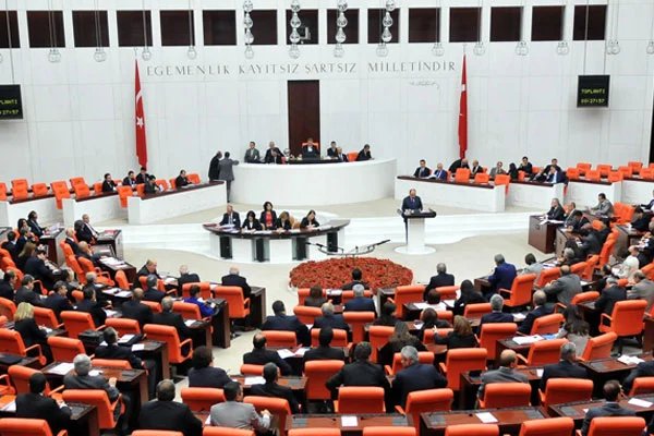 3 isim bakanlığı kabul etti
