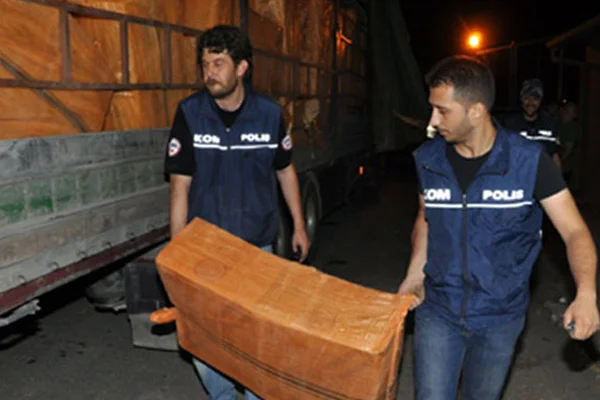 300 bin paket kaçak sigara yakalandı