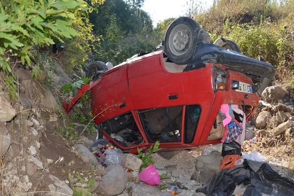 35 metre düşen araçtan sağ çıktı