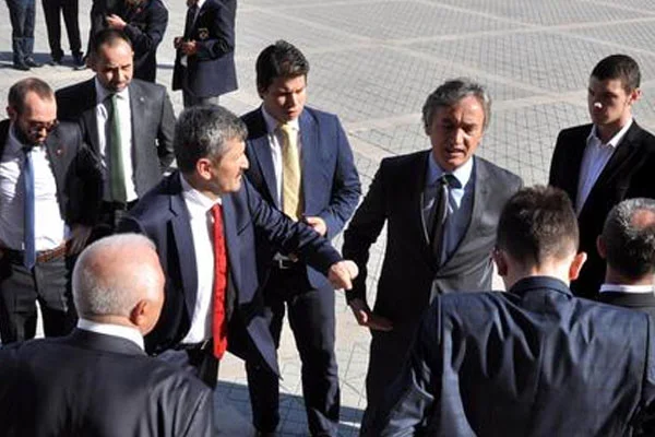 AK Parti ve MHP arasında kavga