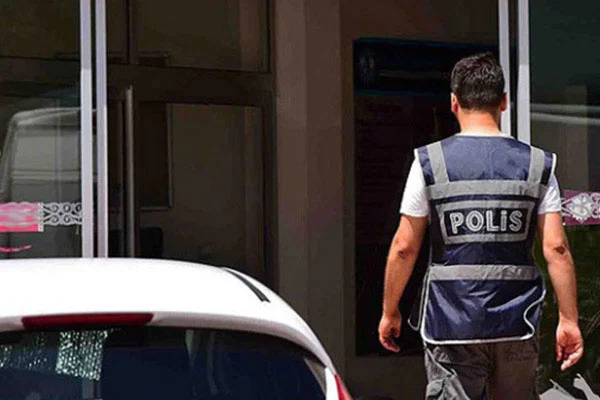 Ankara ve Adıyaman'da okullara operasyon