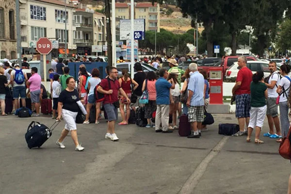 Balıkesir'de Yunan adaları kuyruğu