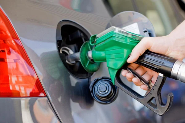 Benzine indirim geldi
