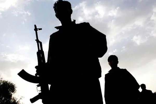 Bitlis'te karakola saldırı: 4 asker yaralı