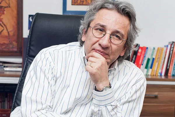Can Dündar'a çalışanından suçlamalar