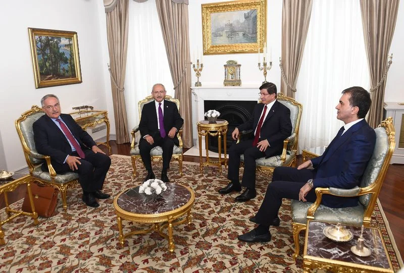 Davutoğlu-Kılıçdaroğlu görüşmesi bitti