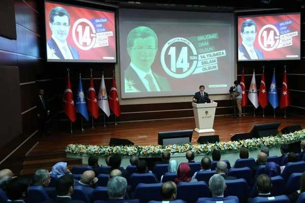 Davutoğlu'ndan MHP'ye eleştiri