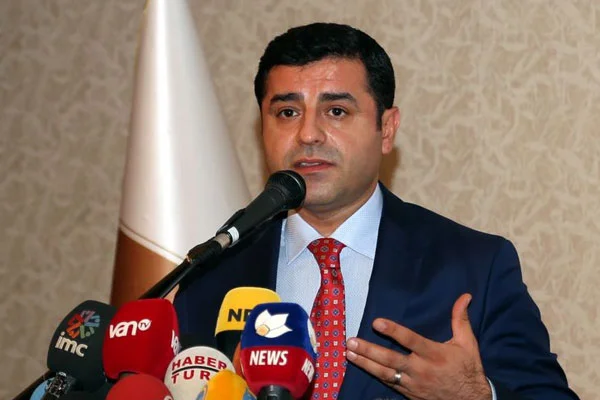 Demirtaş'ın vekilliği tehlikede