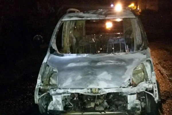 Diyarbakır'da şüpheli araç yangını