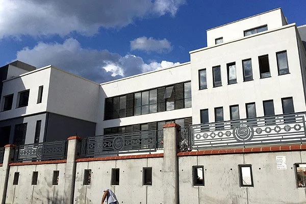 Ermeni cemaati yeni okuluna kavuşuyor