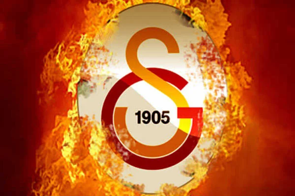 G.Saray'da iki ayrılık