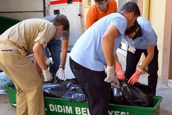 Göçmen botu battı: 2 Ölü