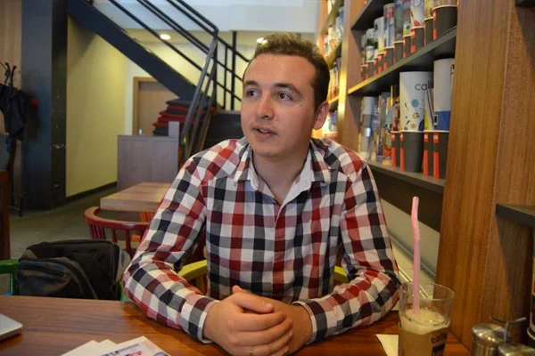 Google'ı reddetti Facebook ile anlaştı