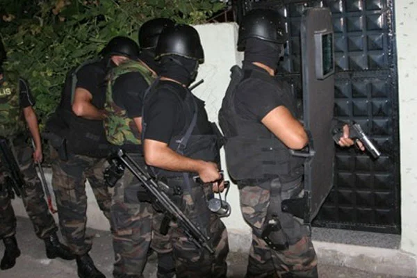 Gözaltı operasyonları sürüyor
