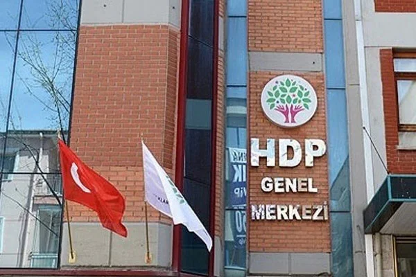 HDP'li Bercan'a Twitter gözaltısı
