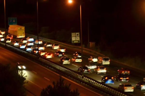 İstanbul-Ankara yönü 2 şerite düşüyor