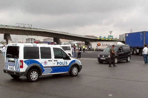 İstanbul'da bombalı araç alarmı
