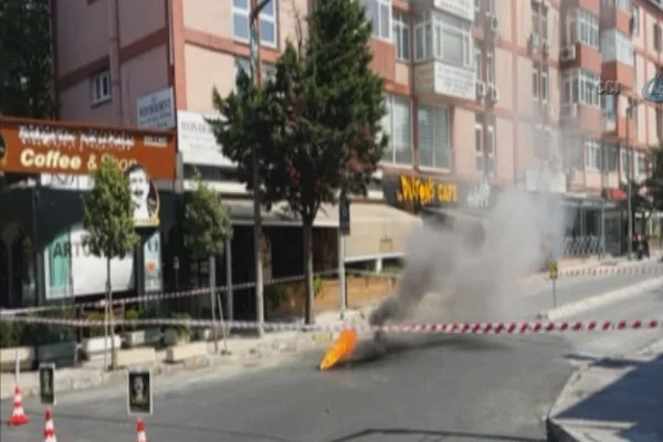 İstanbul'da yeraltından alevler çıktı