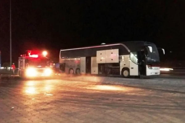 Makedon grubun otobüsü yandı