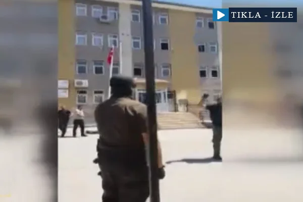 Özel harekat bayrağı göndere böyle çekti