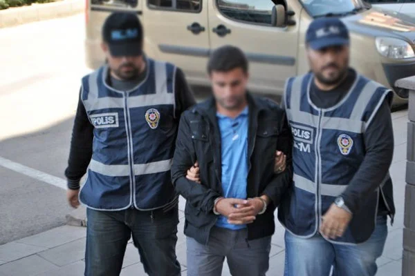 PKK'lılar patlayıcılarla yakalandı