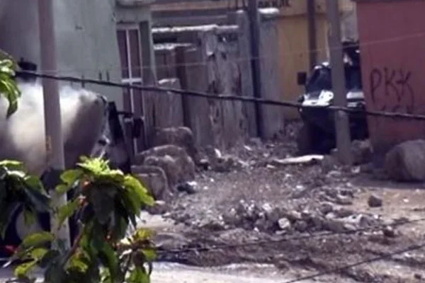 Polis ile YDG-H arasında çatışma