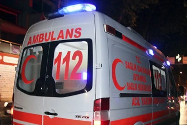 Polise atmak istediği patlayıcı elinde patladı