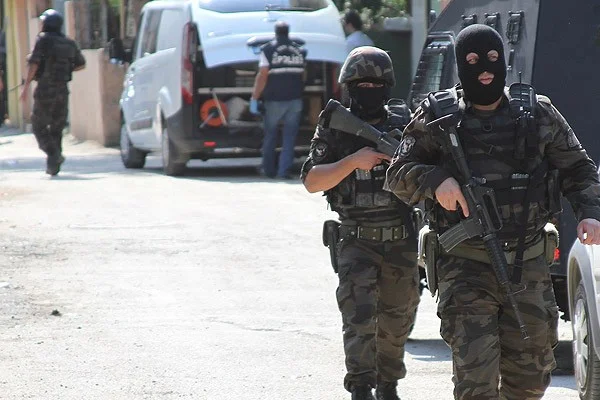 Polisliğe geri dönmek için dilekçe verdi