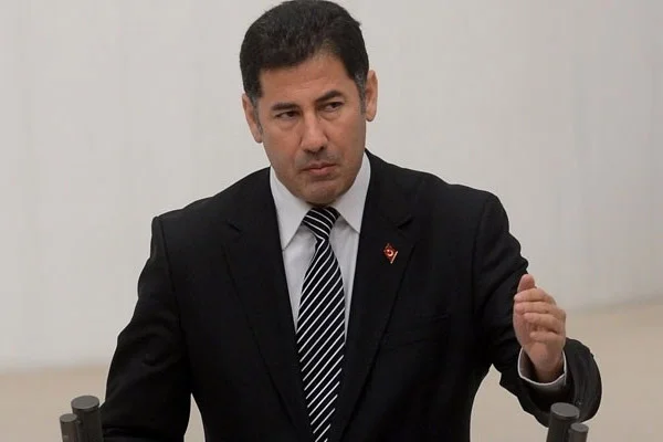 Sinan Oğan parti üyeliğinden çıkarıldı