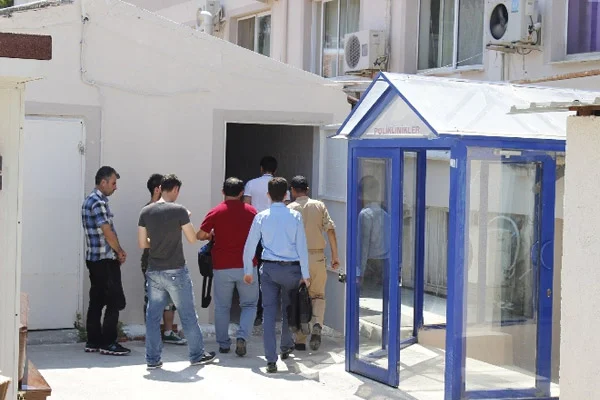 Tanker mülteci botuna çarptı: 2 ölü
