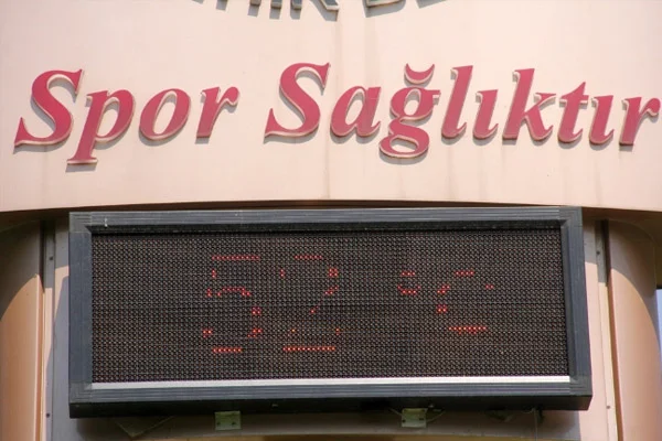 Termometreler 52 dereceyi gördü