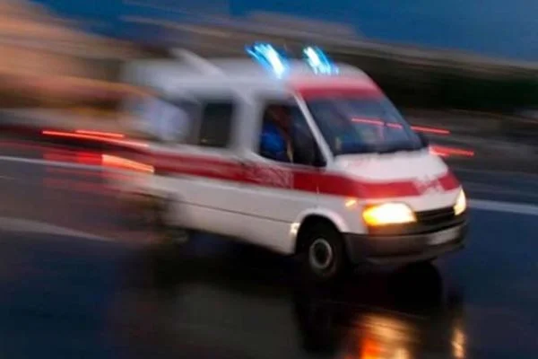 TIR minibüsle çarpıştı: 12 yaralı