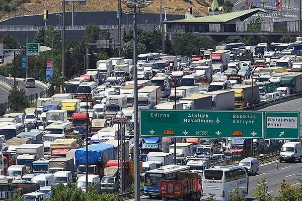 Trafiğe kayıtlı araç sayısı arttı