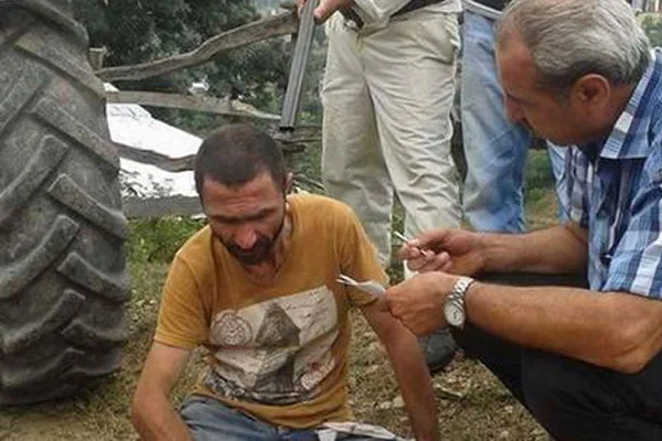 Türkçe bilmeyen mülteciyi PKK'lı sandılar