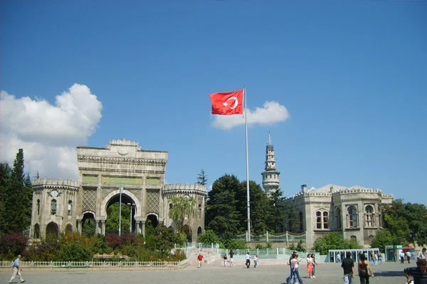 Üniversiteler boş kaldı