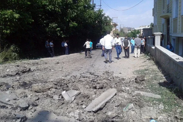 Van'da askeri araç geçtiği sırada patlama