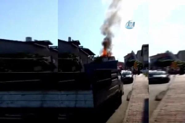 3 katlı binanın çatısı alev alev yandı