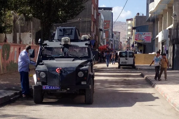Ağrı'da cezaevine roketli saldırı
