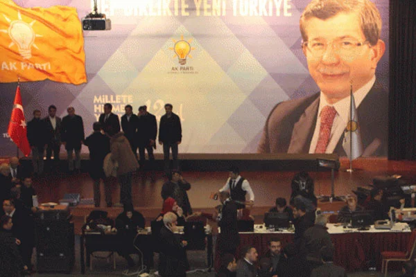 AK Parti'den o isimlere uyarı