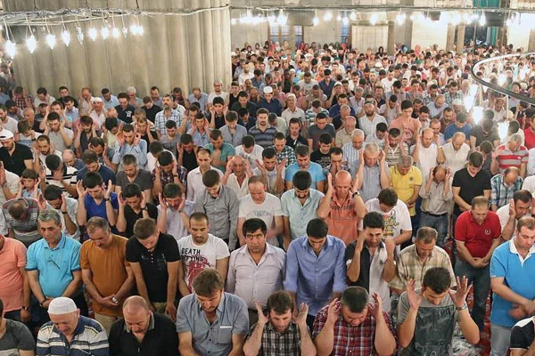 Bayram namazı saat kaçta kılınacak?