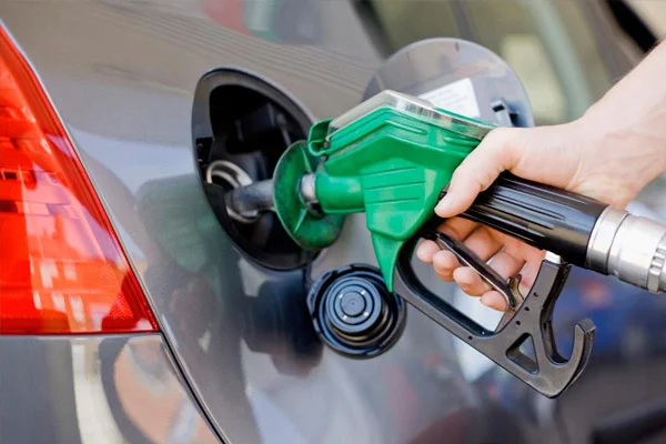 Benzine indirim geldi